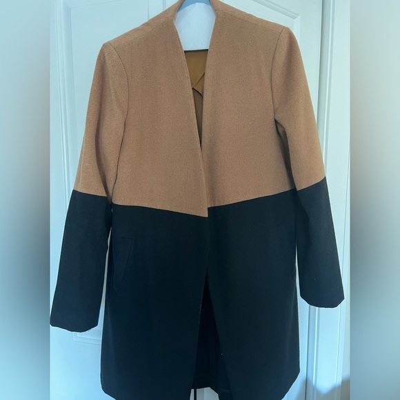 Mural women’s coat. EUC. Black and Tan - Picture 1 of 5